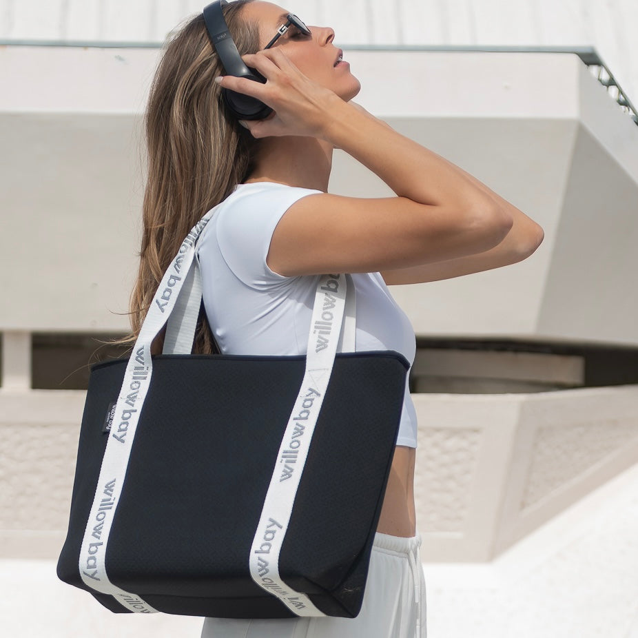 BOUTIQUE TRAVEL Neoprene Tote Bag With Zip (with luggage/trolley sleeve) - BLACK (WITH WHITE HANDLE)