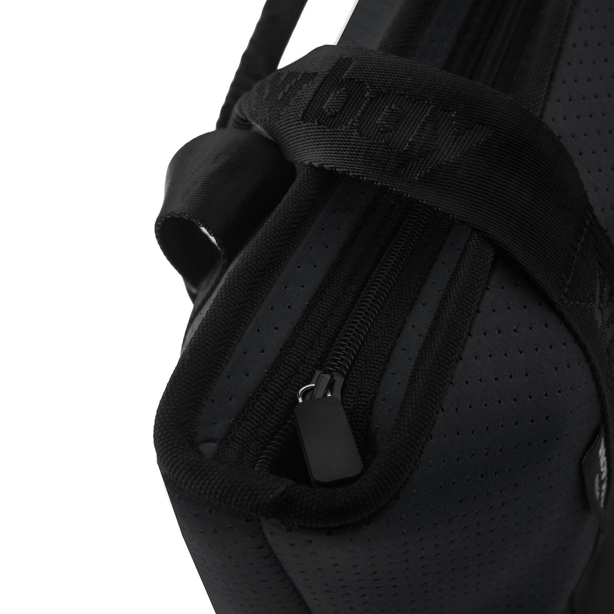 BOUTIQUE TRAVEL Neoprene Tote Bag With Zip (with luggage/trolley sleeve) - BLACK (With Black Handle)