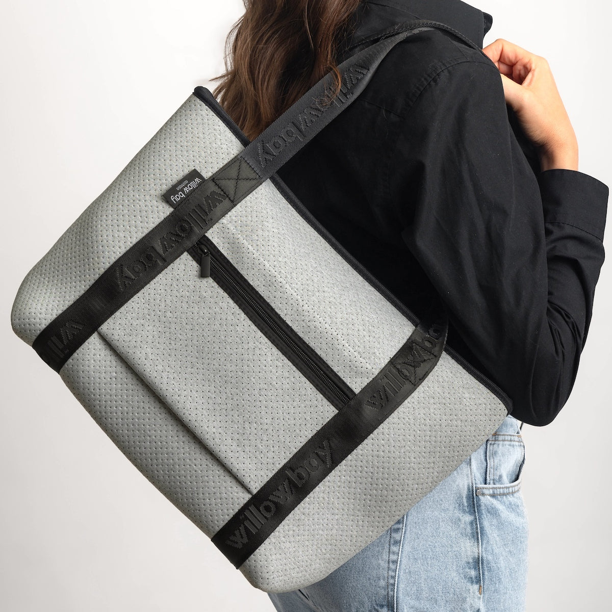 BOUTIQUE TRAVEL Neoprene Tote Bag With Zip (with luggage/trolley sleeve) - LIGHT MARLE