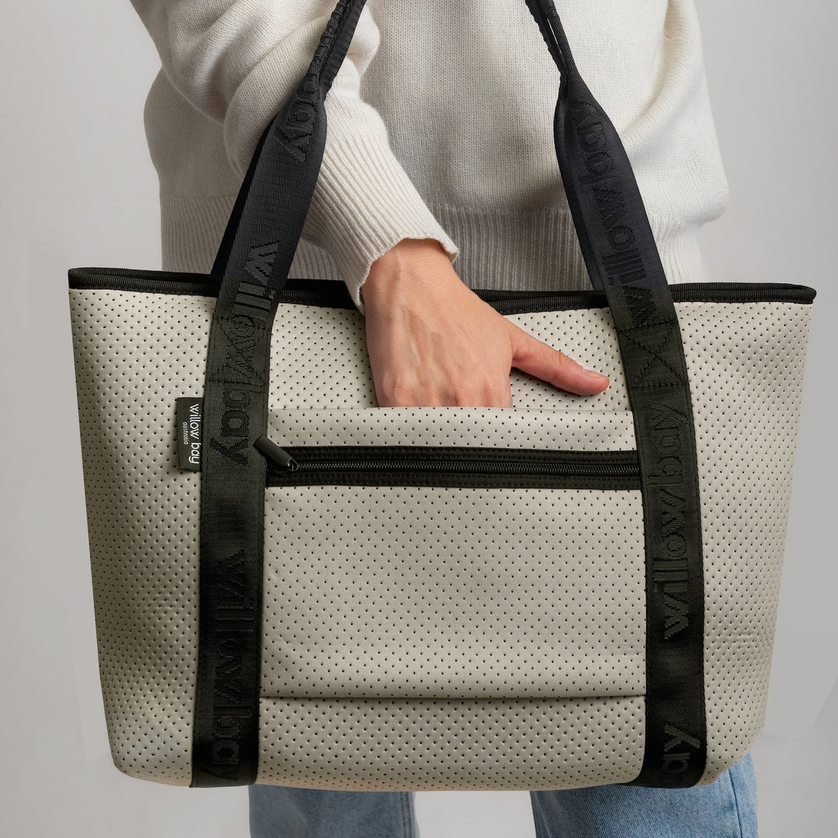 BOUTIQUE TRAVEL Neoprene Tote Bag With Zip (with luggage/trolley sleeve) - NATURAL BEIGE